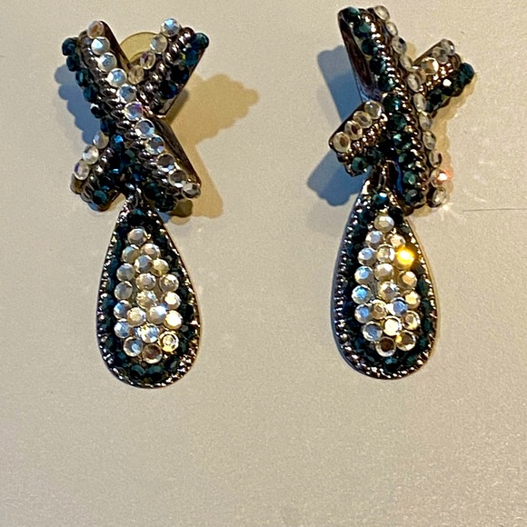 Blue sapphire and white drop earrings - Picture 1 of 5